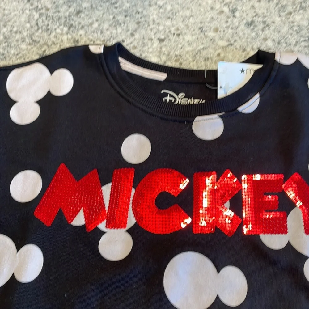 Disney Mickey Mouse Ears Logo sweatshirt. In great condition, size XL - Picture 2 of 10